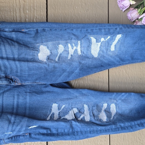 Torrid Bombshell Skinny Premium Stretch High-Rise Destructed Jean 20R - Picture 8 of 16